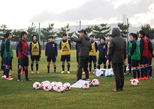 ３年ｅ組佐藤瑞夏さんがサッカーu 19日本女子代表候補に 植草学園大学附属高等学校